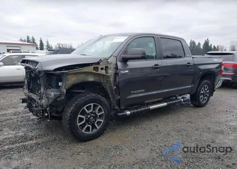 2018 Toyota Tundra Sr5 5.7L V8 z USA, uszkodzony, nr VIN 5TFDY5F15JX741440